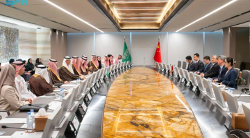 سمو وزير الطاقة يجتمع مع المبعوث الصيني الخاص لتغير المناخ