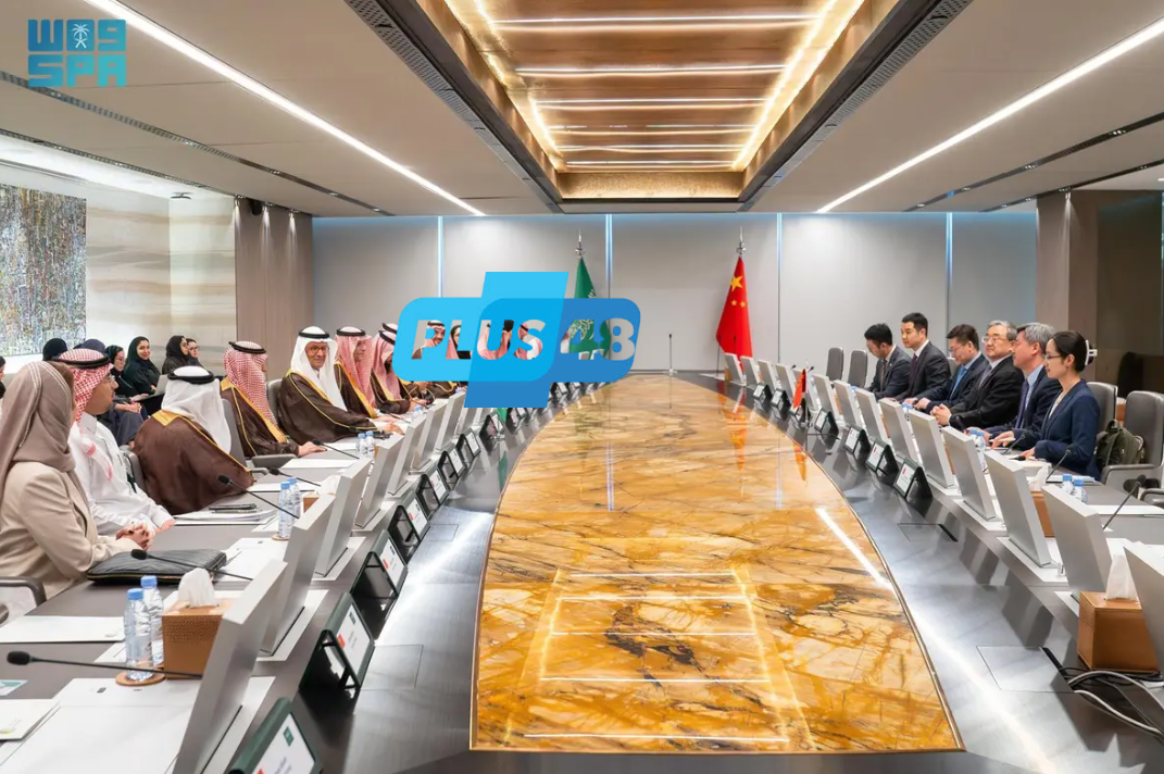 سمو وزير الطاقة يجتمع مع المبعوث الصيني الخاص لتغير المناخ