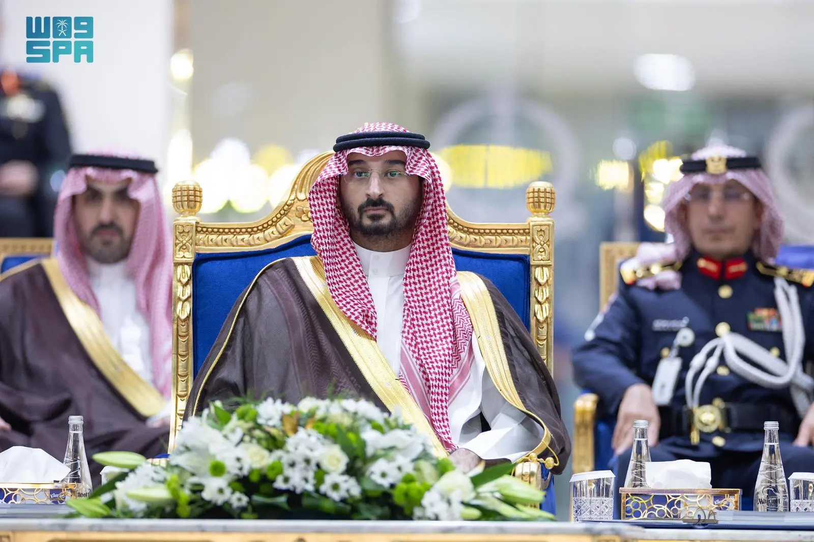 وزير الحرس الوطني يرعى تخريج دورة تأهيل الضباط الجامعيين الـ (36) والدفعة الـ (41) من كلية الملك خالد العسكرية