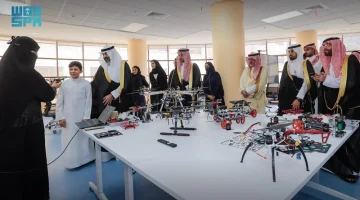 وزير الاتصالات يزور جامعة الملك خالد ويشيد بجهود المبتكرين لدعم اقتصاد #عسير الرقمي