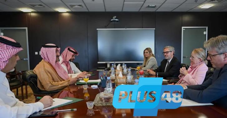 السفير “آل جابر” يبحث مع مسؤولين أوروبيين مستجدات الأوضاع في #اليمن