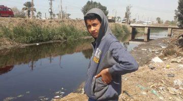 أهالي قرية جويد بالمنيا يرصدون لـ”الحرية” معاناتهم من مصرفين بالنفايات والجيف: «هنموت من الريحة والحشرات»