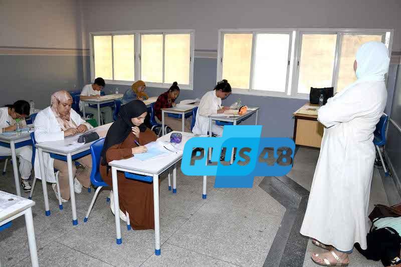 صور امتحانات الباكالوريا تغزو “السوشل ميديا” رغم الإجراءات المشددة