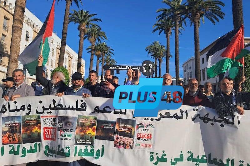 مغاربة يُنددون بتجويع وتقتيل الغزيين ويرفضون “نكبة جديدة” بفلسطين