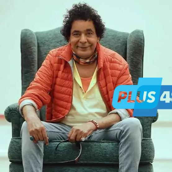دموع “الكينج” تعود للواجهة.. محمد منير يتصدر التريند بفيديو قديم على المسرح