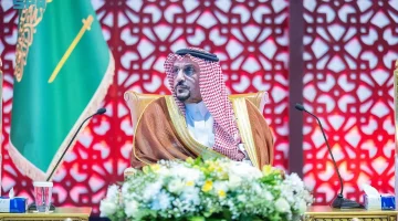 أمير منطقة القصيم يرعى حفل تخريج 598 خريجًا من طلبة كليات عنيزة الأهلية