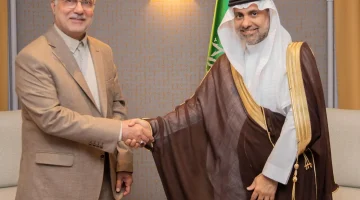 وزير الصحة يلتقي نظيره الإيراني في #جنيف ويبحثان فرص التعاون الصحي