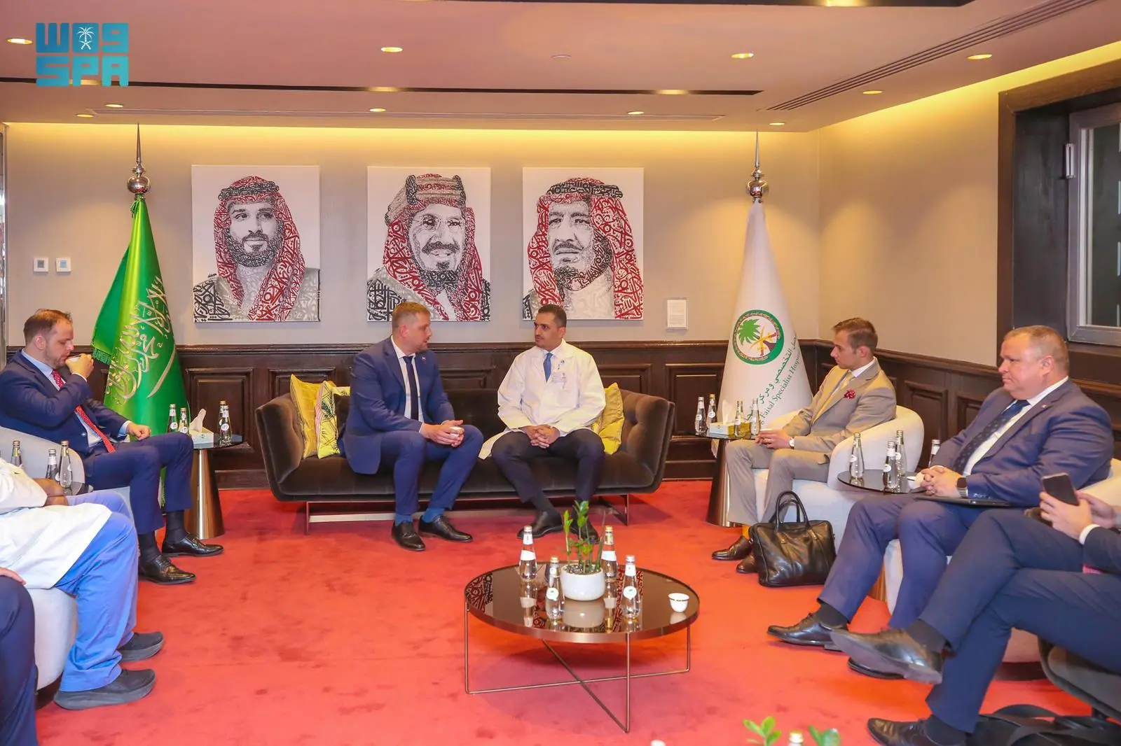 وزير الصحة السلوفاكي يزور “التخصصي” ويبحث سبل التعاون في الرعاية التخصصية