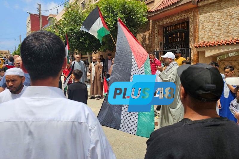 وقفات تنادي بوقف تجويع شعب غزة