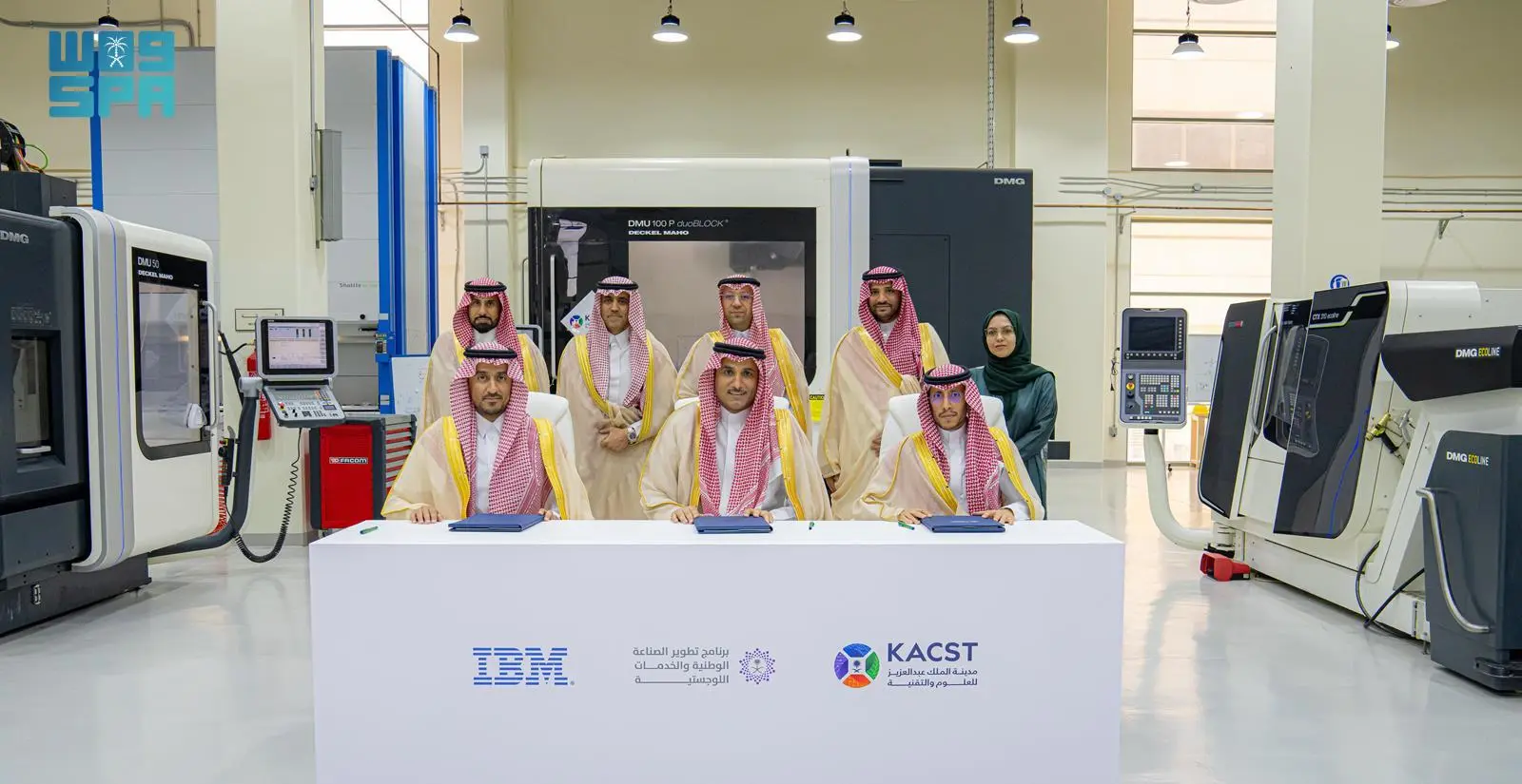 تعاون بين “كاكست” و”ندلب” و”IBM” لتعزيز قدرات الشركات الصغيرة والمتوسطة في الثورة الصناعية الرابعة