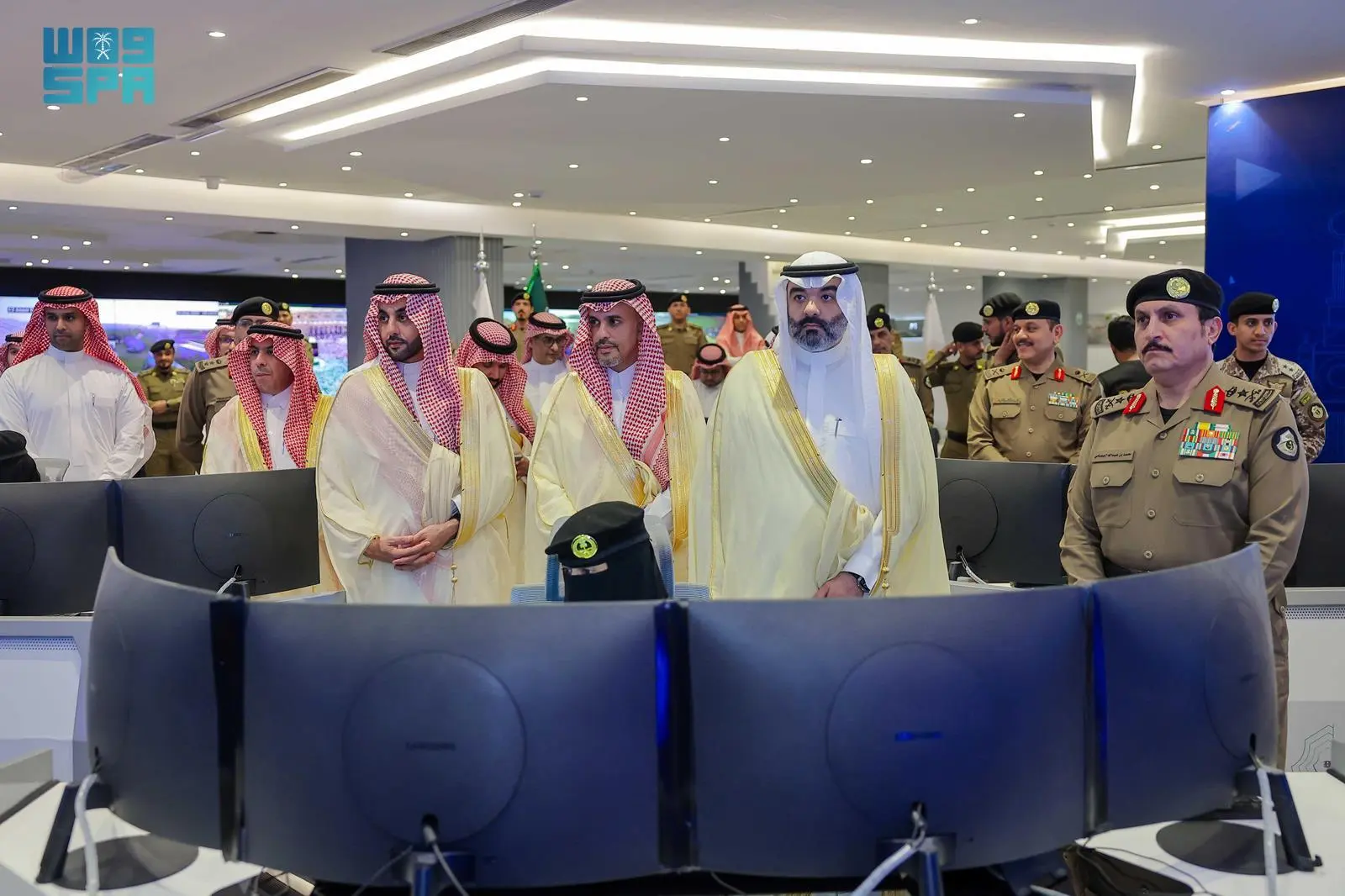 مدير الأمن العام يستقبل وزير الاتصالات وتقنية المعلومات