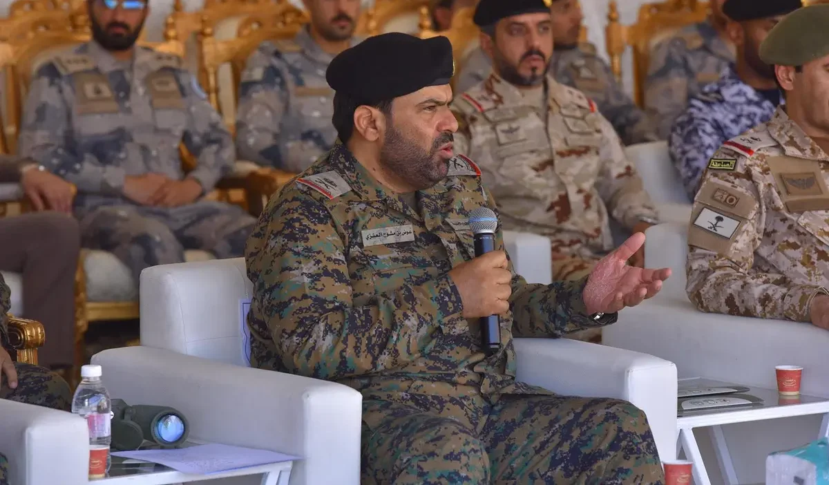 اللواء “العنزي” يتوج الفائزين ببطولة الرماية التكتيكية بمحافظة #ظهران_الجنوب