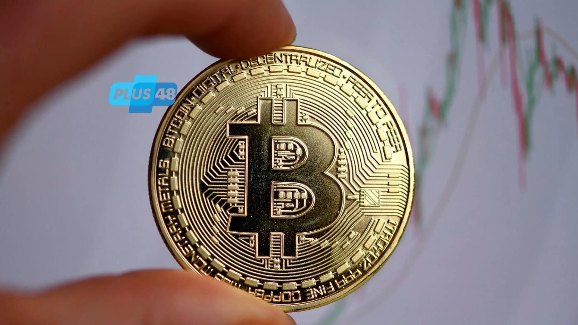 البيتكوين يغازل سيناريو الصعود إلى 220 ألف دولار بنهاية 2025