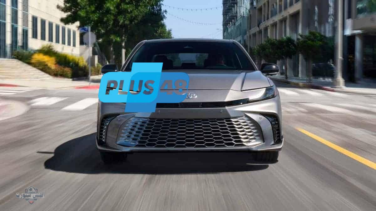 استكشاف أناقة وكفاءة تويوتا كامري 2026 مميزاتها وعيوبها