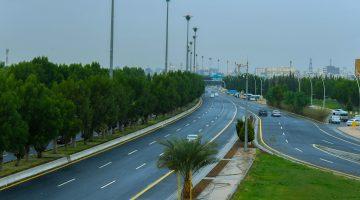 حالة الطقس في السعودية أمطار رعدية ورياح نشطة تضرب عدة مناطق وانباء عن تعليق الدراسة الحضورية