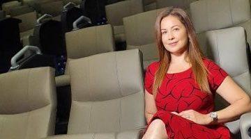 الإعلامية ريا أبى راشد تزور أهرامات الجيزة وتُشيد بالتطوير.. فيديو