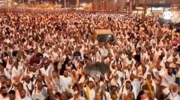حجاج بيت الله الحرام ينفرون من عرفات إلى مشعر مزدلفة