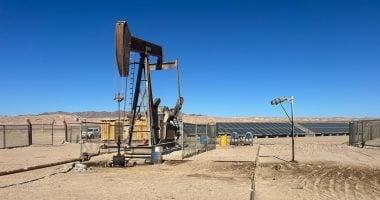 صادرات منتجات البترول والملابس تقودان الميزان التجارى للتراجع مارس الماضى