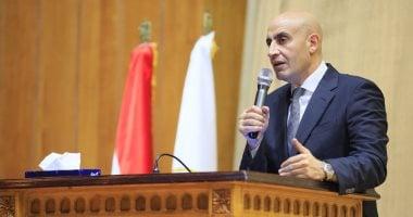وزير التعليم: توفير وجبات ساخنة للطلاب تحوى كفتة ولحمة بالمناطق الأكثر فقرا