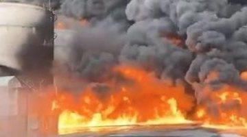 اندلاع حريق ضخم بميناء بالشارقة فى دولة الإمارات.. فيديو