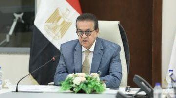 وزير الصحة يناقش خطة التأمين الطبي استعداداً لعيد الأضحى المبارك