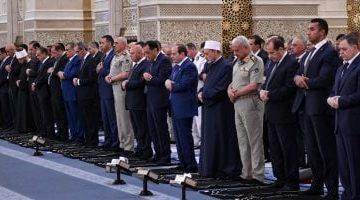 الرئيس السيسي يؤدي صلاة عيد الأضحى بمسجد مصر بالعاصمة الإدارية