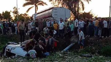 حادث مروع بالمنصورة.. مصرع 7 أشخاص في انقلاب ميكروباص بمصرف منية سندوب (الأسماء)