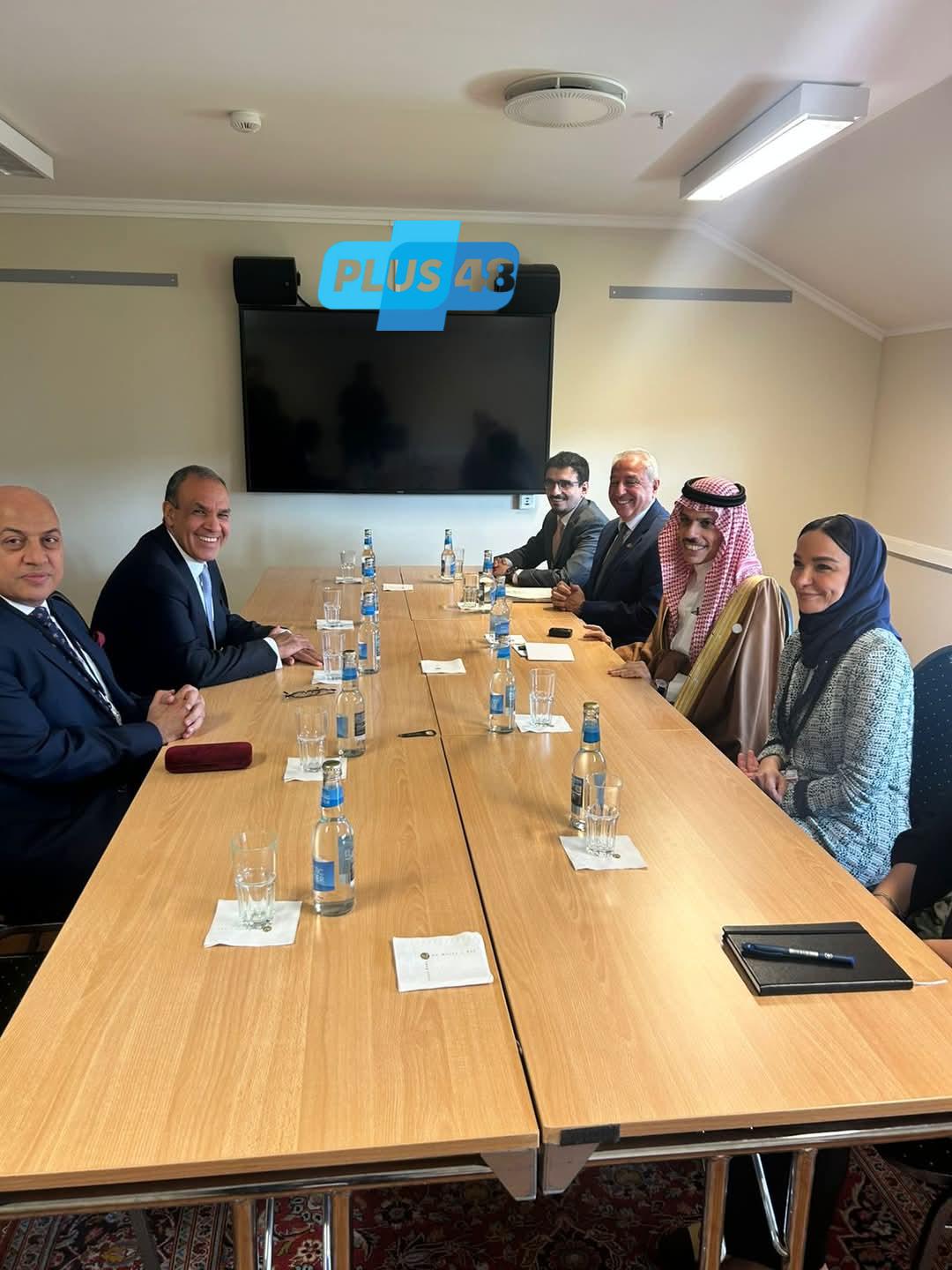 وزير الخارجية يستعرض مع نظيره المصري المستجدات في قطاع #غزة والضفة الغربية