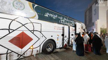 حجاج ذوي الشهداء والمصابين يتمّون مناسك الحج بطواف الوداع