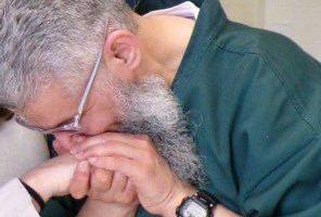 بعد 20 عامًا من الفراق.. حميدان التركي يلتقي بعائلته وأحفاده وسط مشاعر مؤثرة