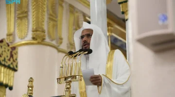 أمام المسجد النبوي في خطبة الجمعة: لايستهين المرء بفعل الخير مهما كان صغيرًا أو يسيرًا