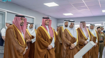 الأمير عبدالعزيز بن سعود يدشن المستشفى الميداني التابع للإدارة العامة للخدمات الطبية بوزارة الداخلية في مشعر عرفات