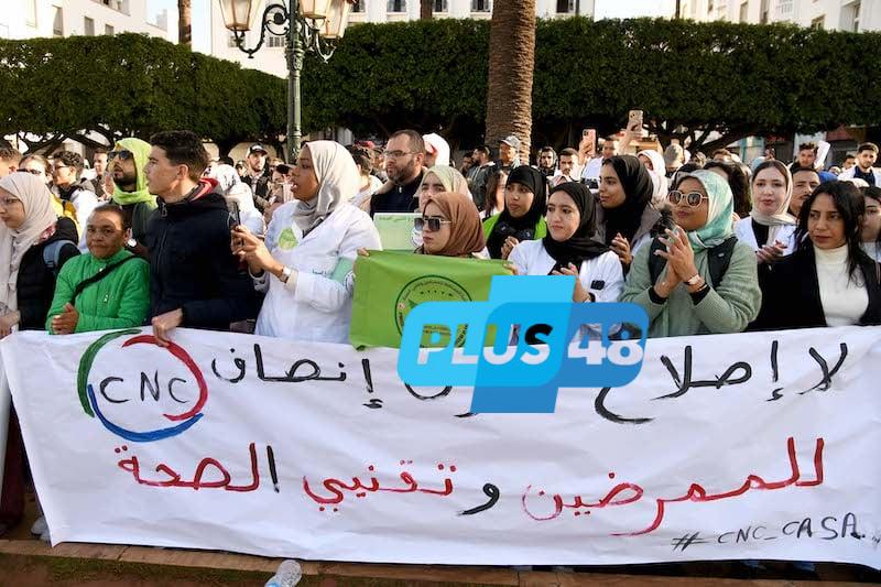 الممرضون وتقنيو الصحة يلوحون بالتصعيد من أجل “السنوات الاعتبارية”