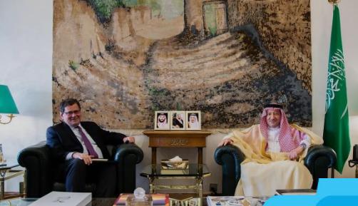 نائب وزير الخارجية يبحث مع #السفير_البريطاني العلاقات الثنائية والمستجدات الدولية