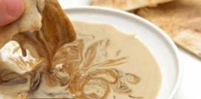 العسل الأسود والطحينة.. وجبة شعبية رخيصة فوائدها الصحية مذهلة