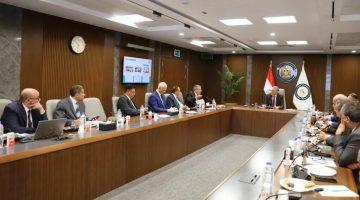 وزير البترول يستعرض استراتيجية العمل خلال المرحلة الحالية في لقاء مع كبار الكتاب الصحفيين والخبراء