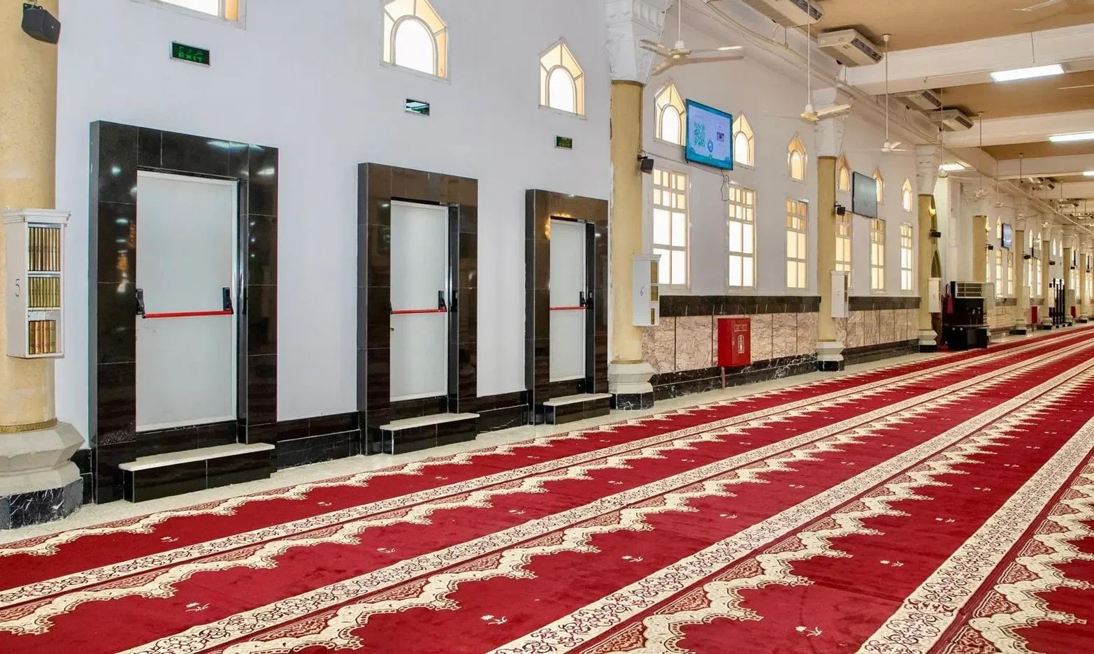 #الشؤون_الإسلامية تفرش أكثر من 27 ألف م² في مسجد الخيف بـ #مشعر_منى