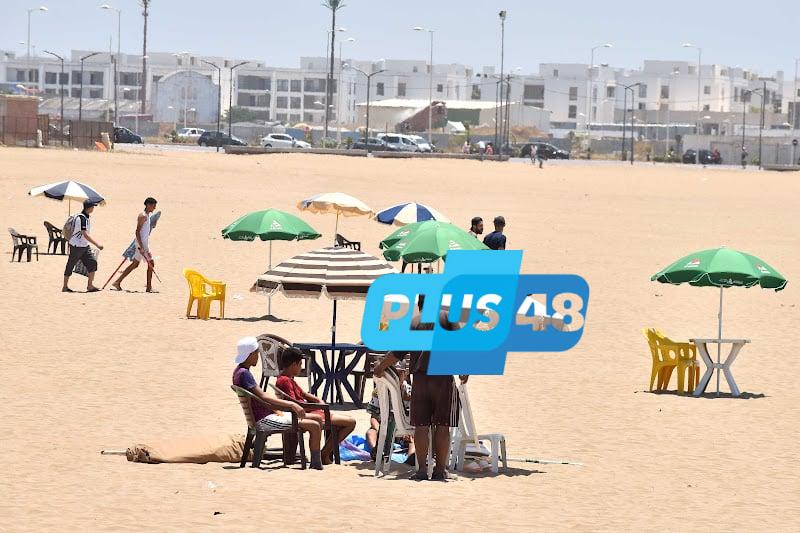جدل “الباراسولات” بالشواطئ يتجدد .. وحُماة المستهلك يعلنون الحرب