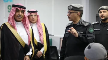 وزير الإعلام يزور مركز العمليات الأمنية الموحدة (911) في #مكة_المكرمة